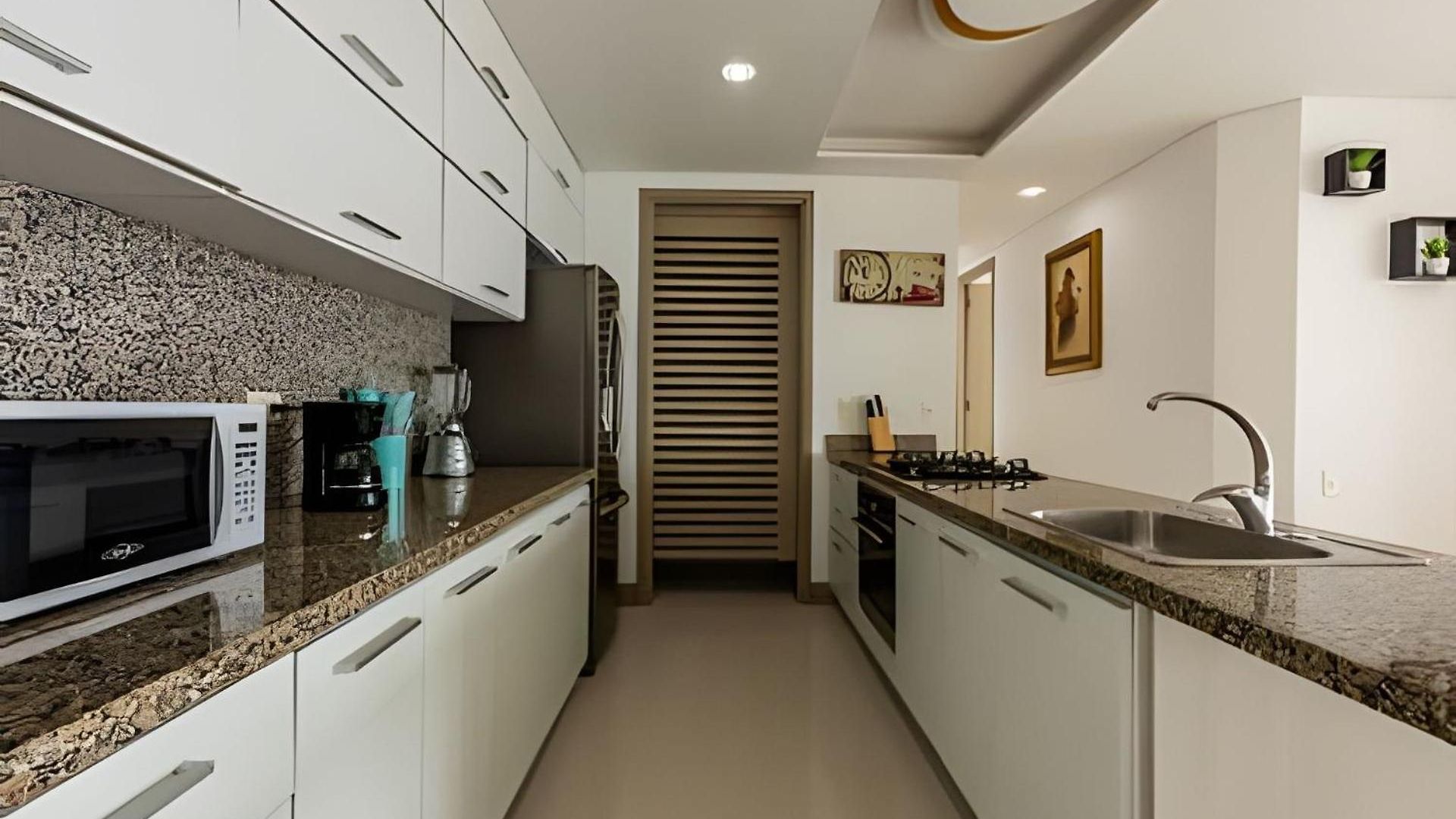 Lujoso Apto De 3 Habitaciones-3303 Palmetto Apartment *